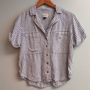 Universal Thread Blue White Stripe Button Front Women’s Shirt Size small